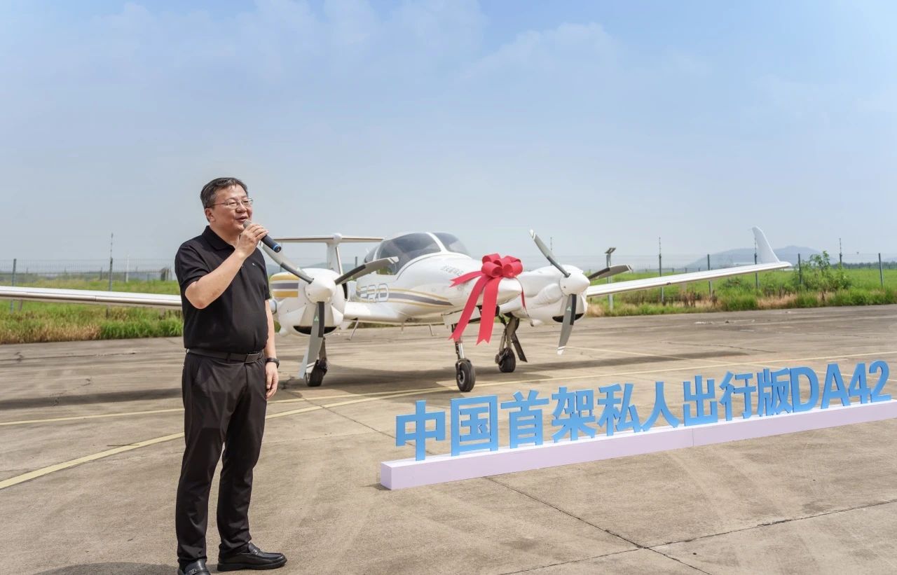 17548935801989549wgA.jpg dc92ff964fe8bffd398e999e55870810.jpg